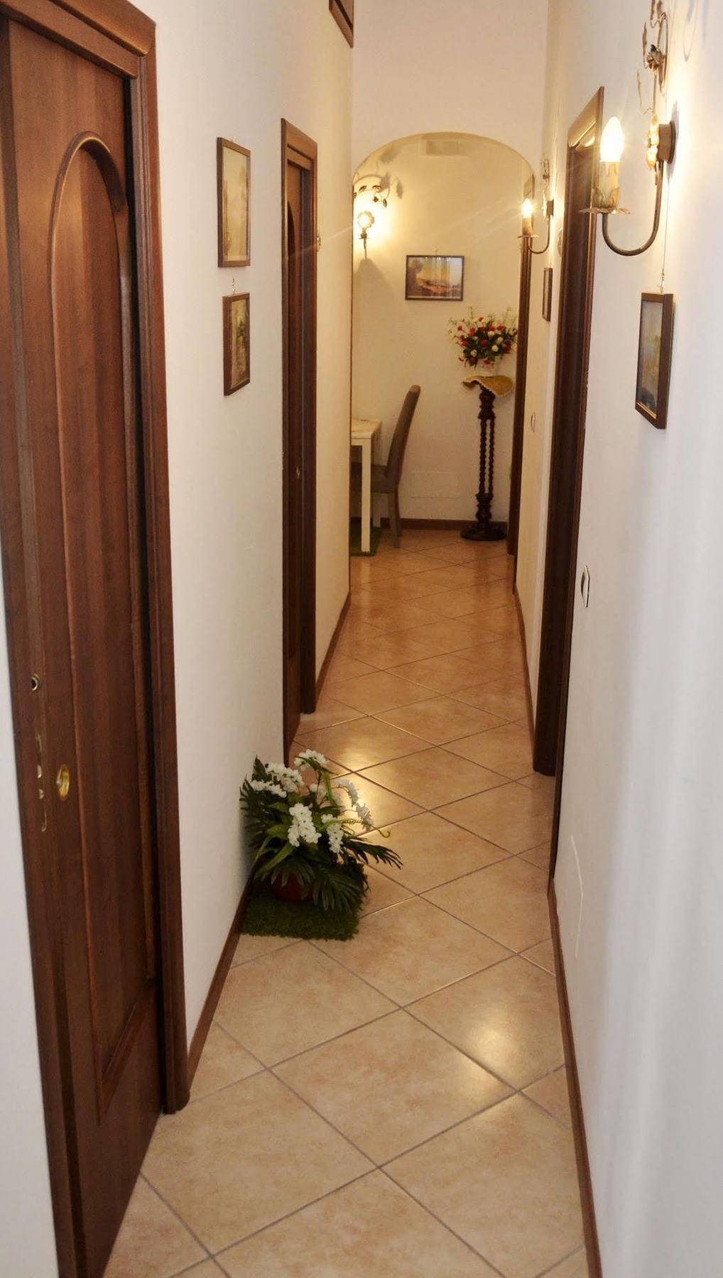Bed & Breakfast A Castel Capuano Naples Exterior photo