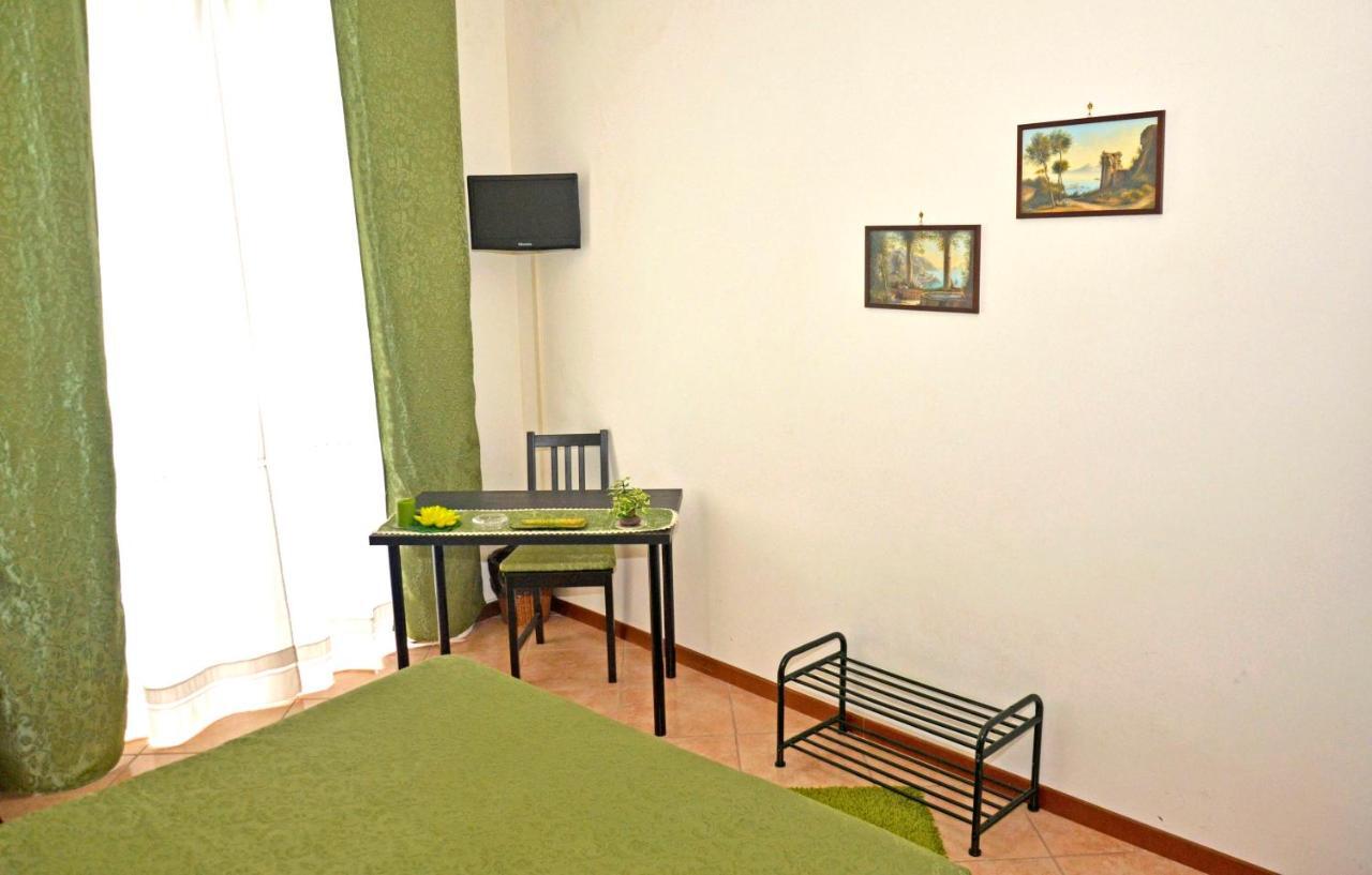 Bed & Breakfast A Castel Capuano Naples Exterior photo
