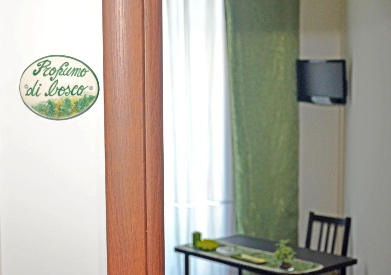 Bed & Breakfast A Castel Capuano Naples Exterior photo