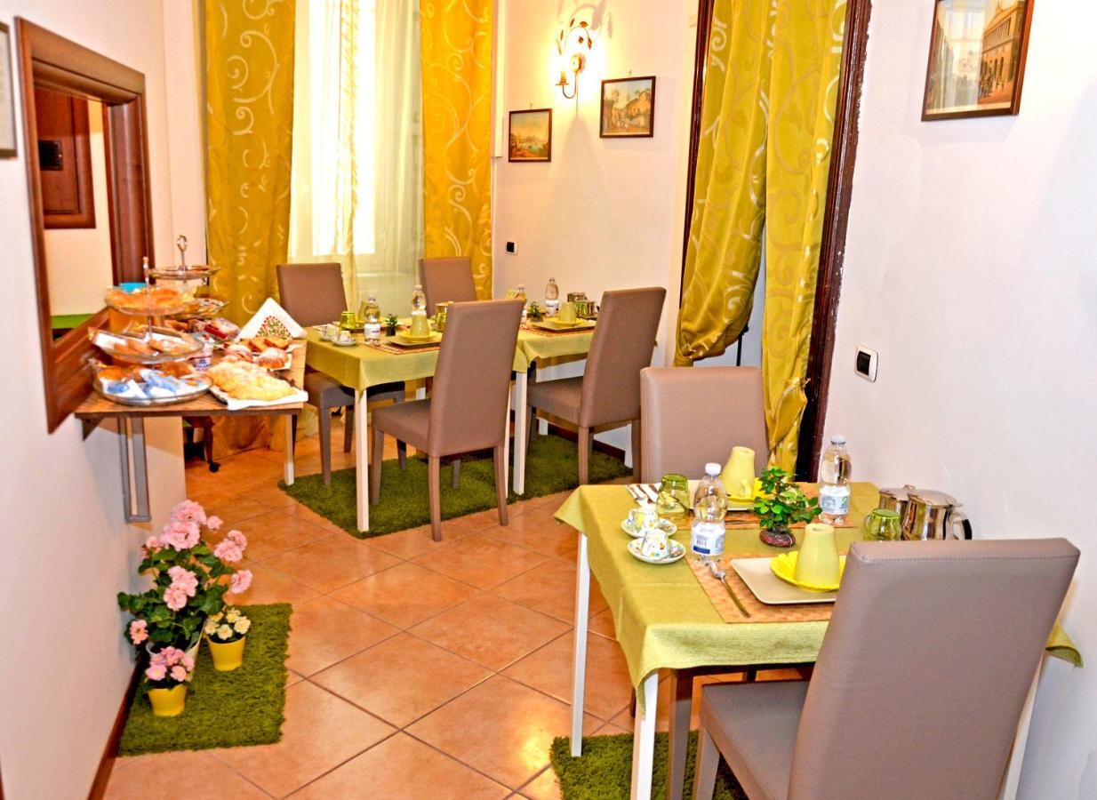 Bed & Breakfast A Castel Capuano Naples Exterior photo